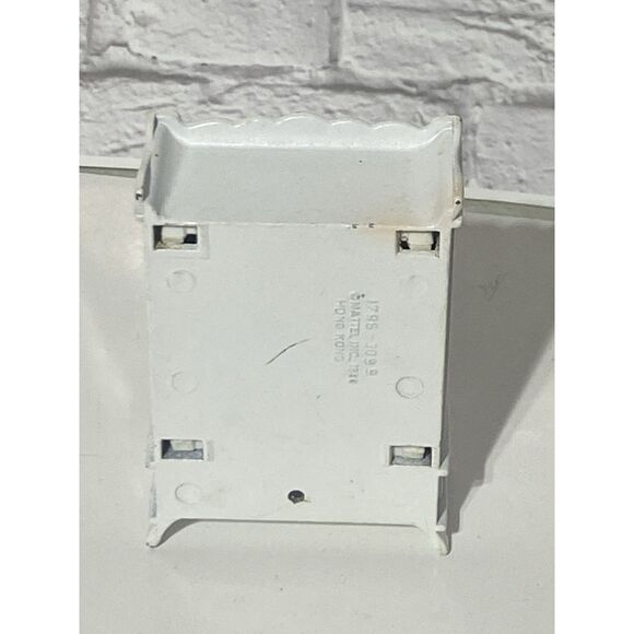 1980 Mattel The Littles Armoire Wardrobe #1796-3099 Die-Cast Metal Hong Kong Dol - Picture 2 of 12